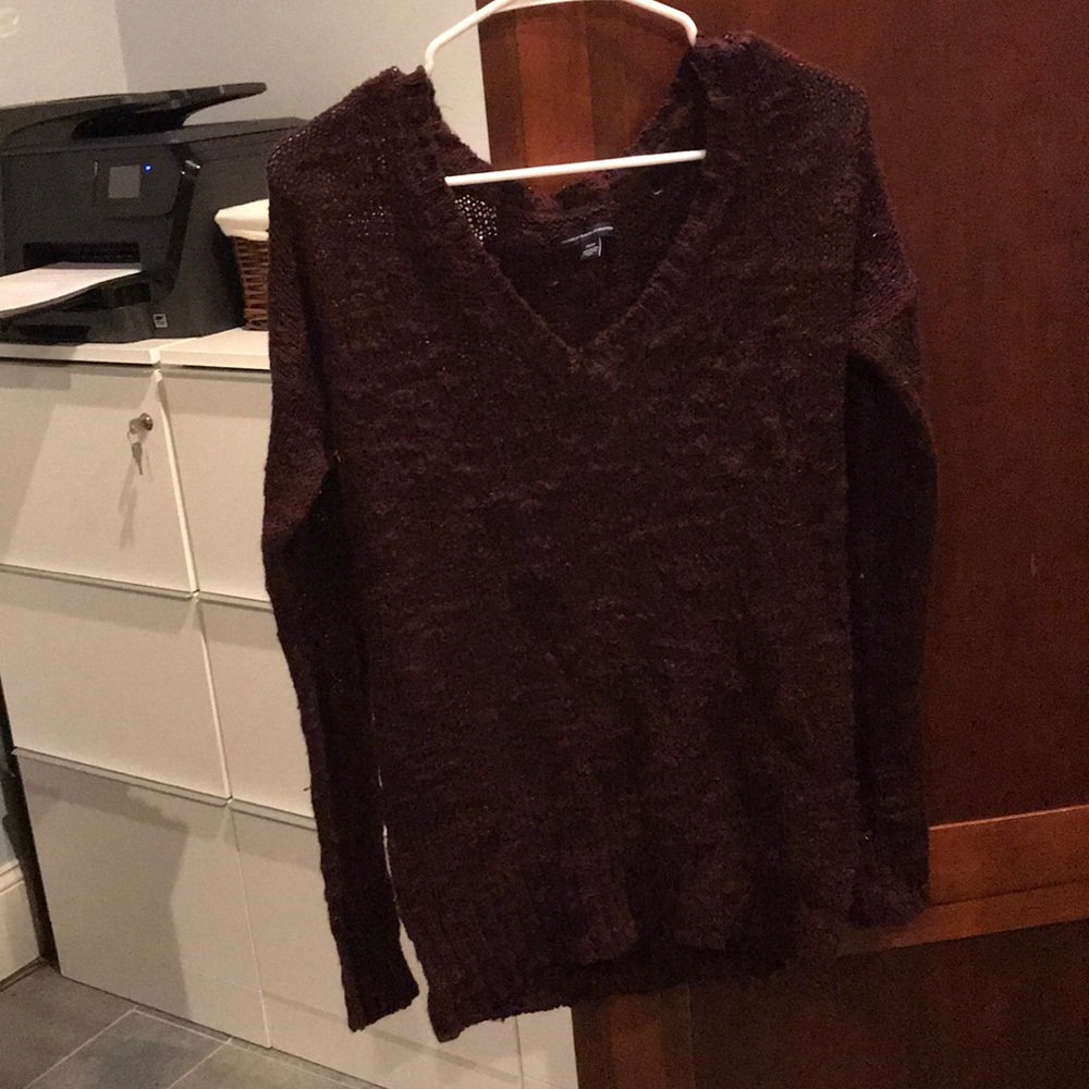 Maroon sweater - Picture 1 of 1